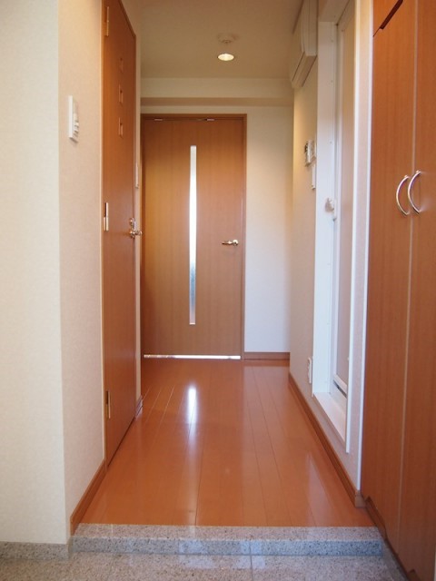 (玄関)