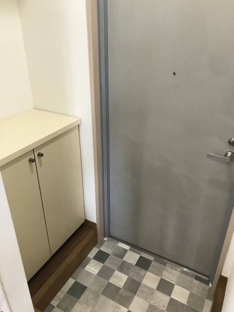 (玄関)