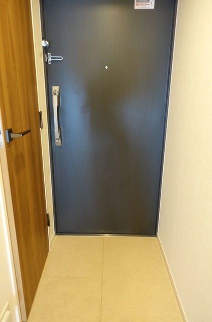 ※写真は同タイプ住戸です。(玄関)