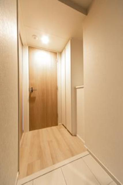 ※写真は同タイプ住戸です。(玄関)