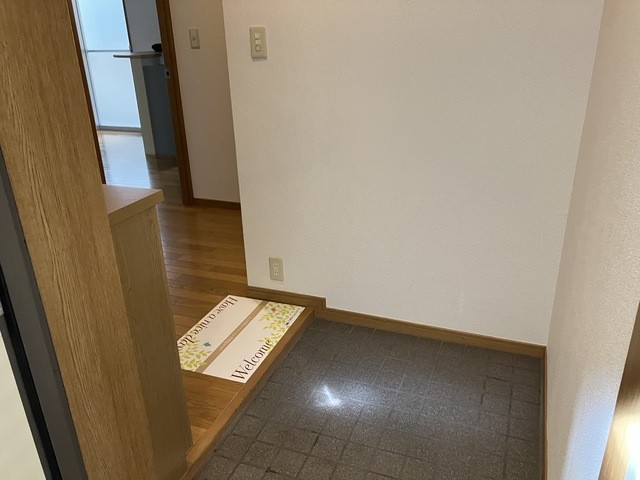 (玄関)
