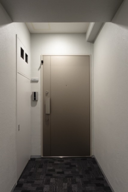 ※写真は同タイプ住戸です。(玄関)