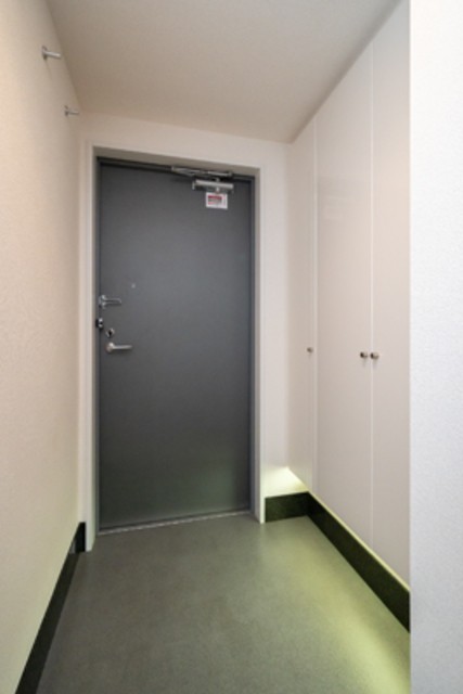 ※写真は同タイプ住戸です。(玄関)