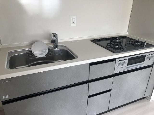 ※写真は同タイプ住戸です。(キッチン)