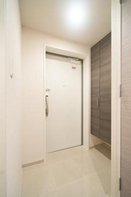 ※写真は同タイプ住戸です。(玄関)