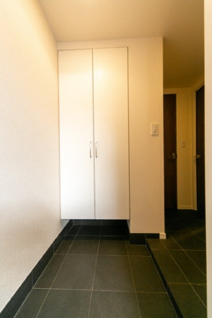 ※写真は同タイプ住戸です。(玄関)