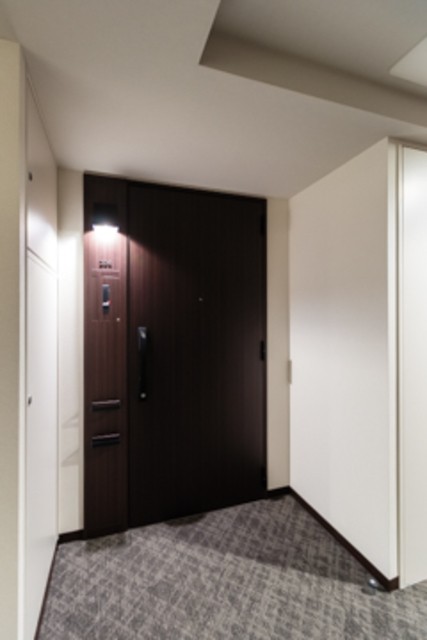 ※写真は同タイプ住戸です。(玄関)