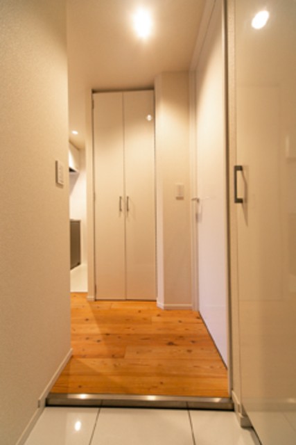 ※写真は同タイプ住戸です。(玄関)