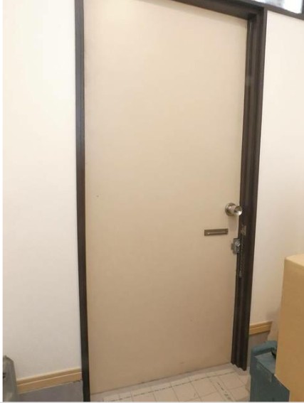 (玄関)