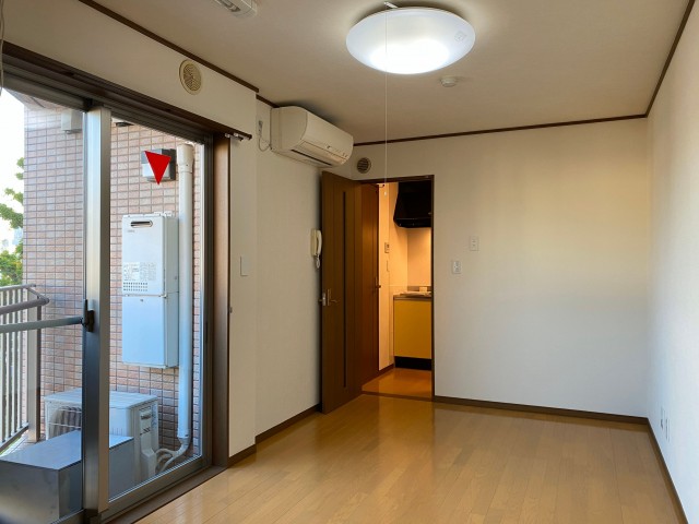 (居間)