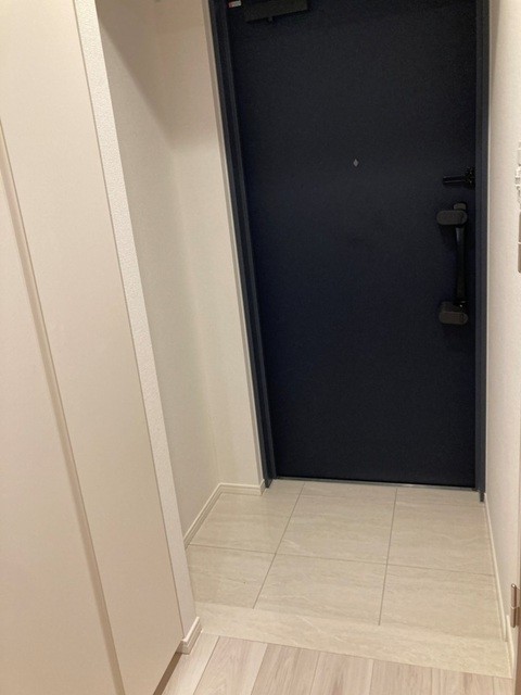 ※写真は同タイプ住戸です。(玄関)