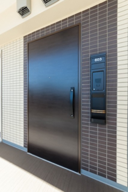 ※写真は同タイプ住戸です。(玄関)