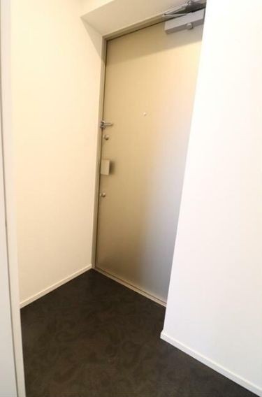 (玄関)