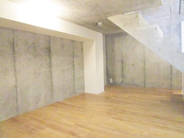 (居間)