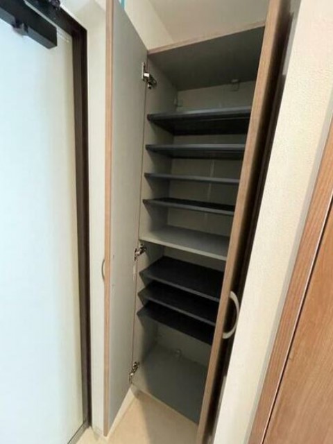 ※同仕様写真含む(玄関)