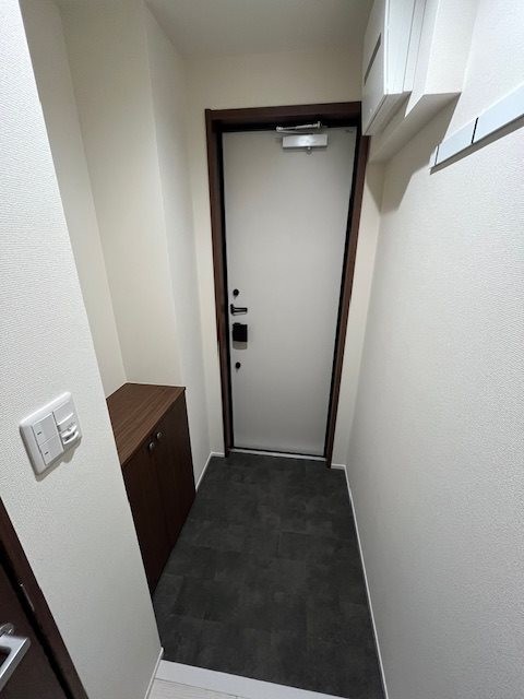 (玄関)