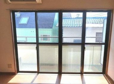 (居間)