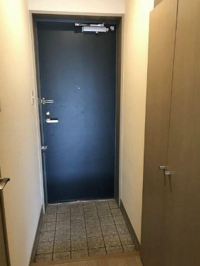 (玄関)