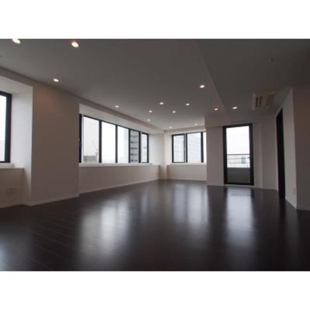 ※写真は同タイプ住戸です。(居間)