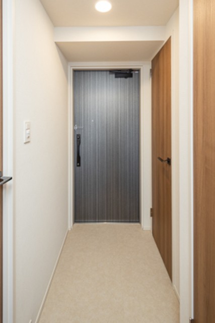 ※写真は同タイプ住戸です。(玄関)