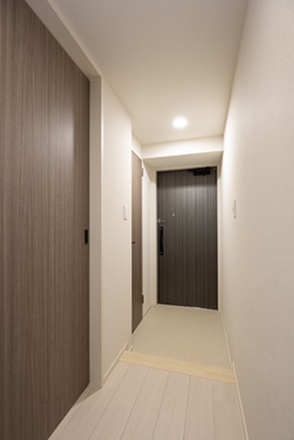 ※写真は同タイプ住戸です。(玄関)