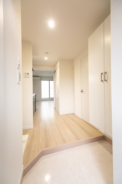 ※写真は同タイプ住戸です。(玄関)