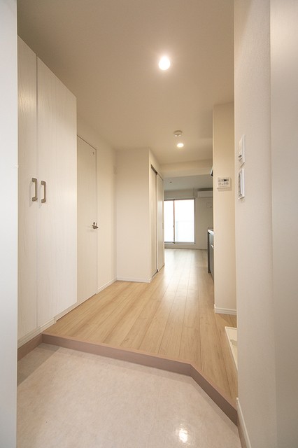 ※写真は同タイプ住戸です。(玄関)