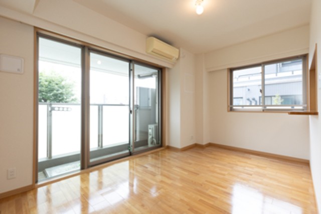 ※写真は同タイプ住戸です。(居間)