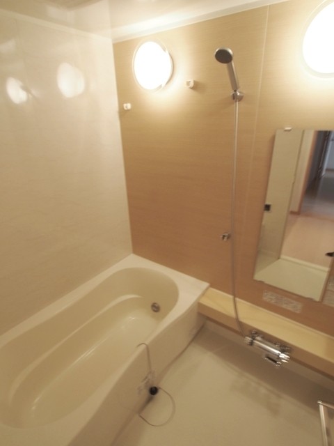 ※写真は同タイプ住戸です。(風呂)