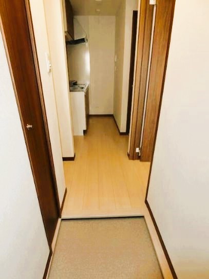 (玄関)