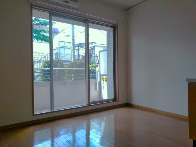 (居間)