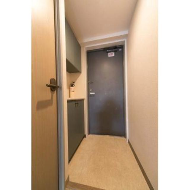 ※写真は同タイプ住戸です。(玄関)