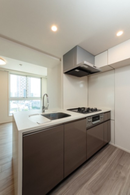 ※写真は同タイプ住戸です。(キッチン)