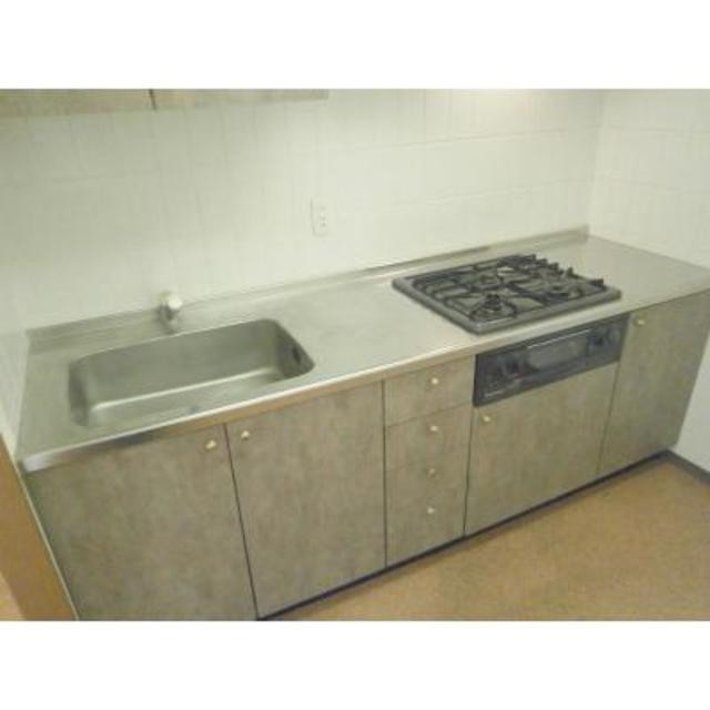※写真は同タイプ住戸です。(キッチン)