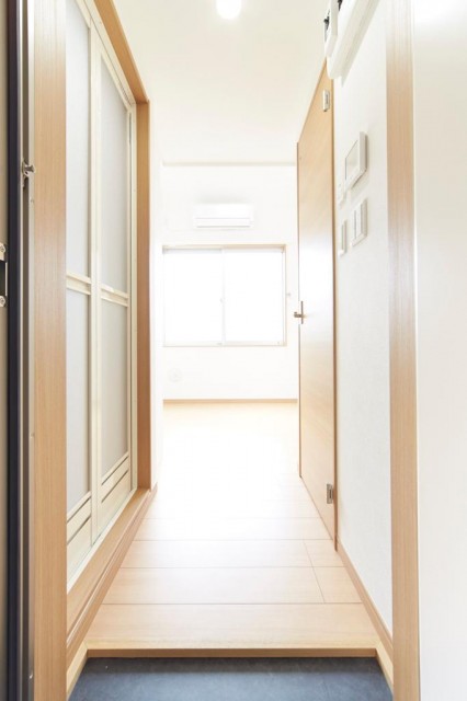 ※同仕様写真含む(玄関)