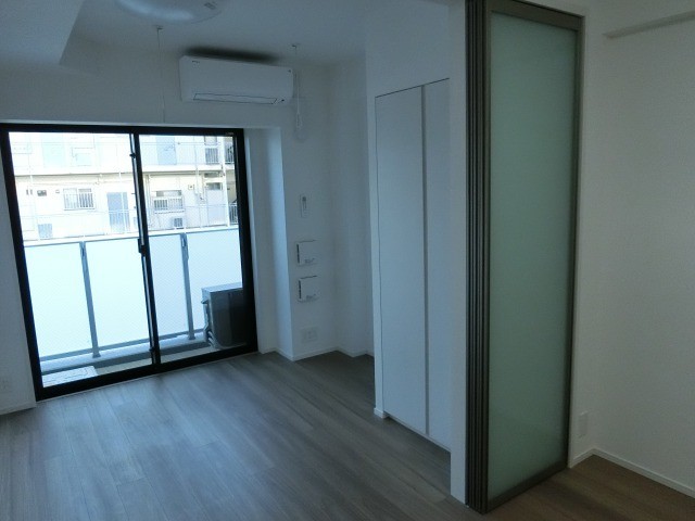 ※写真は同タイプ住戸です。(居間)