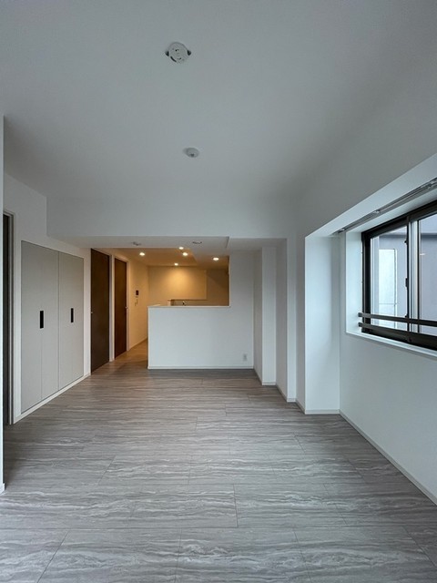 ※写真は同タイプ住戸です。(居間)