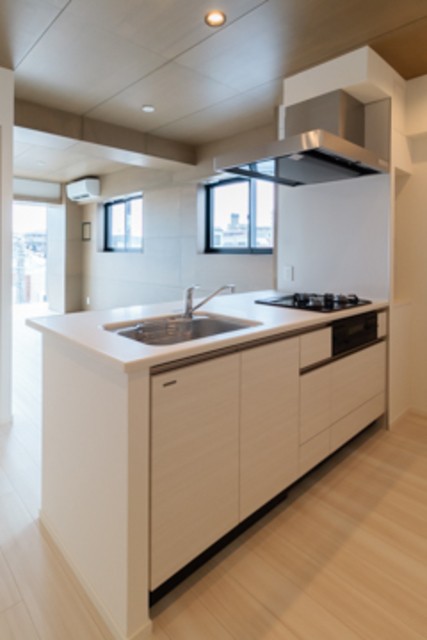 ※写真は同タイプ住戸です。(キッチン)