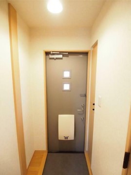 (玄関)