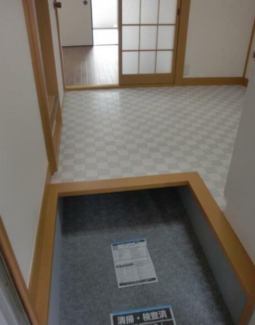 (玄関)
