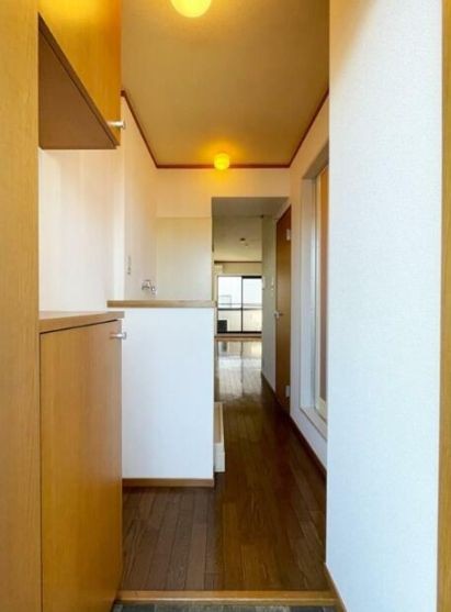 ※同仕様写真含む(玄関)