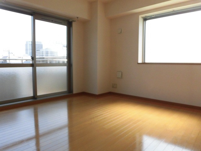 (居間)
