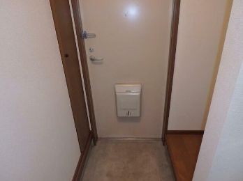(玄関)