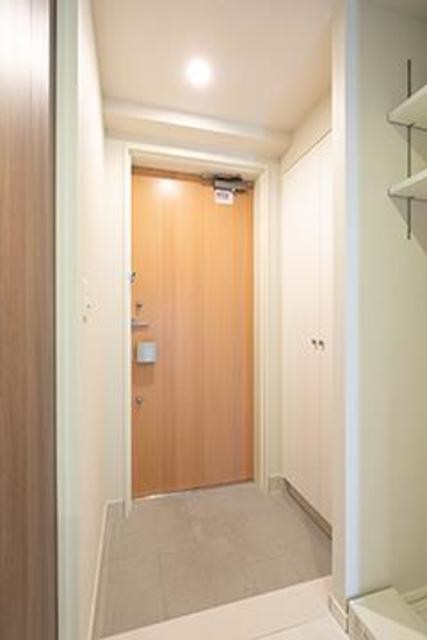 ※写真は同タイプ住戸です。(玄関)