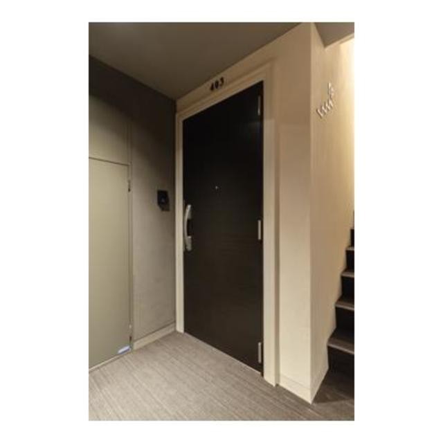 ※写真は同タイプ住戸です。(玄関)