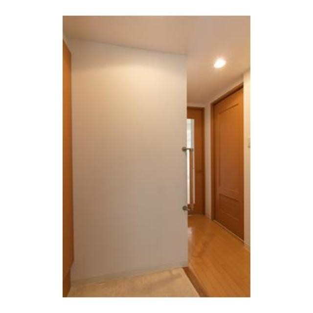 ※写真は同タイプ住戸です。(玄関)