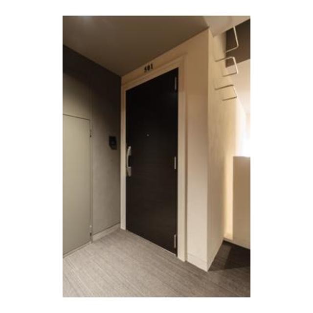 ※写真は同タイプ住戸です。(玄関)