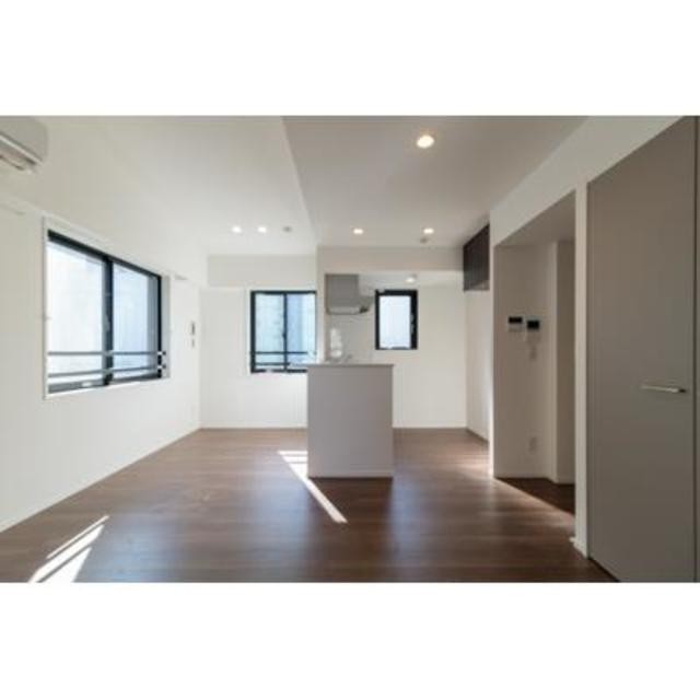 ※写真は同タイプ住戸です。(居間)