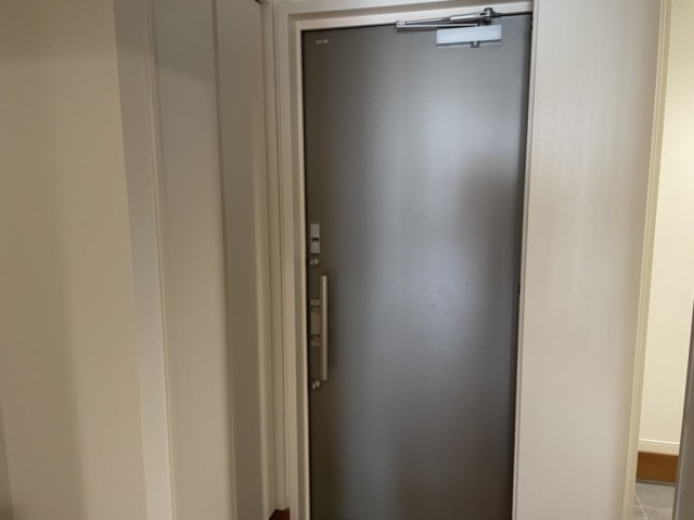 (玄関)
