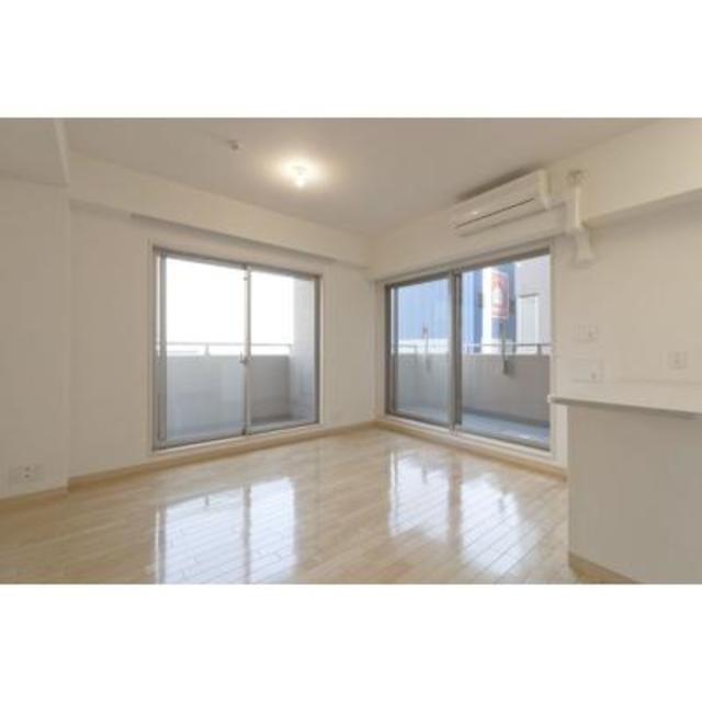 ※写真は同タイプ住戸です。(居間)